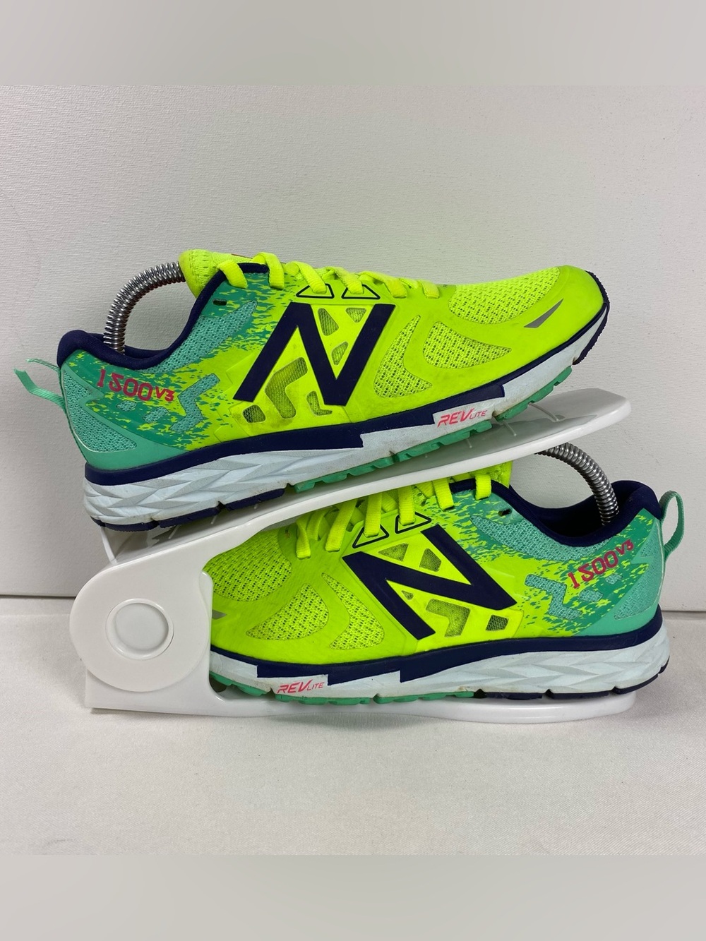 New Balance 1500v3 Silent Hunter Womens 7 Chartreuse Aqua Running W1500GB3